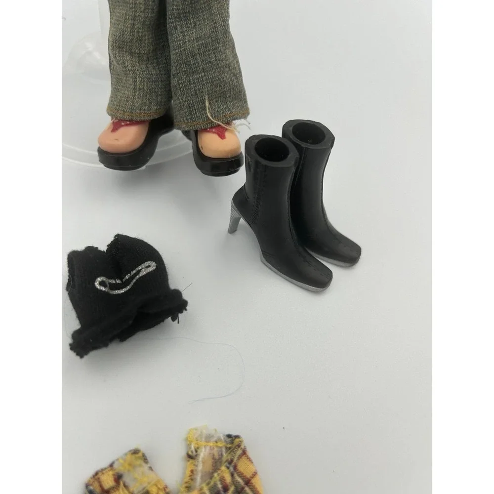 Bratz Stylin It Hippie chic Jade fashion doll